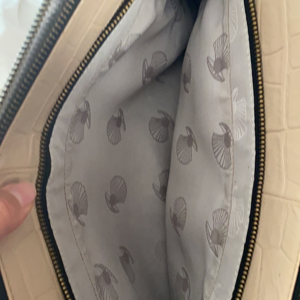 Authentic cream colored Modalu handbag - Picture 3 of 5